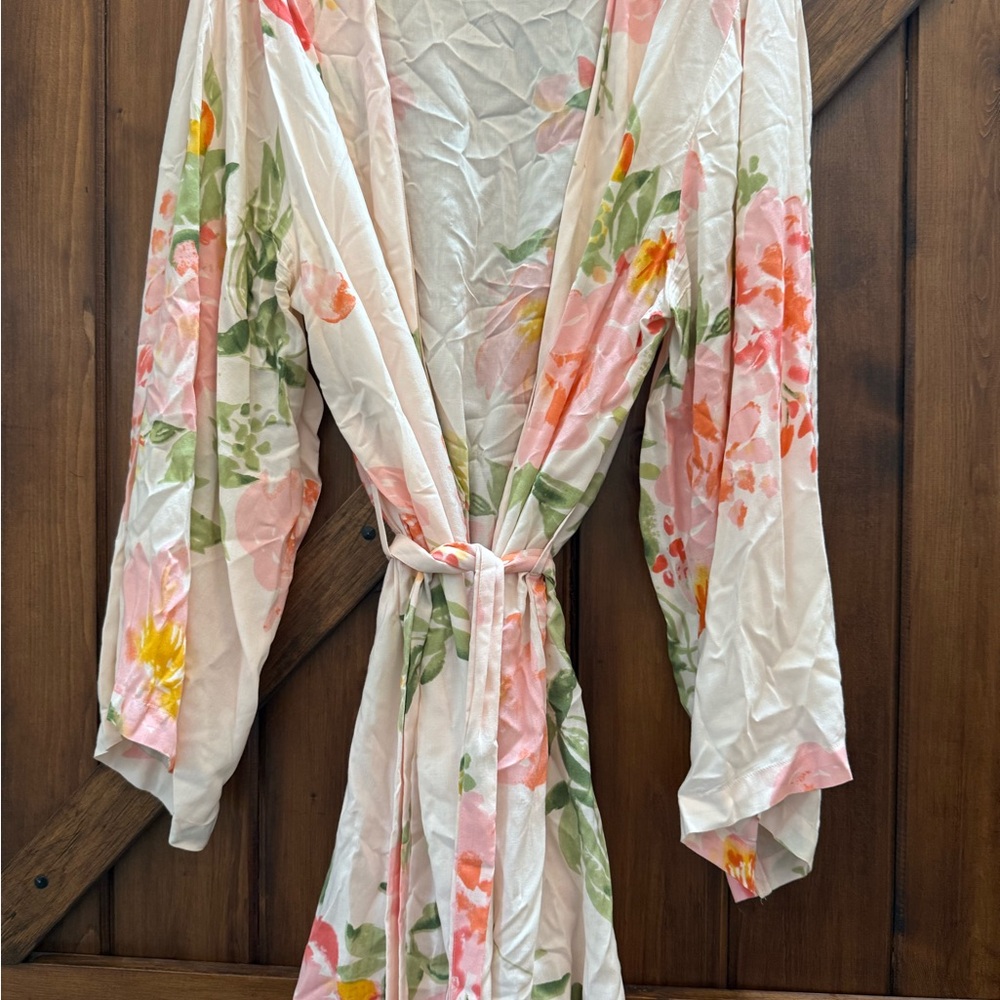 Plum Pretty Sugar Floral Robe